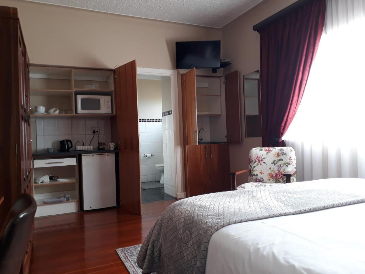Harewood Lodge East London Εξωτερικό φωτογραφία