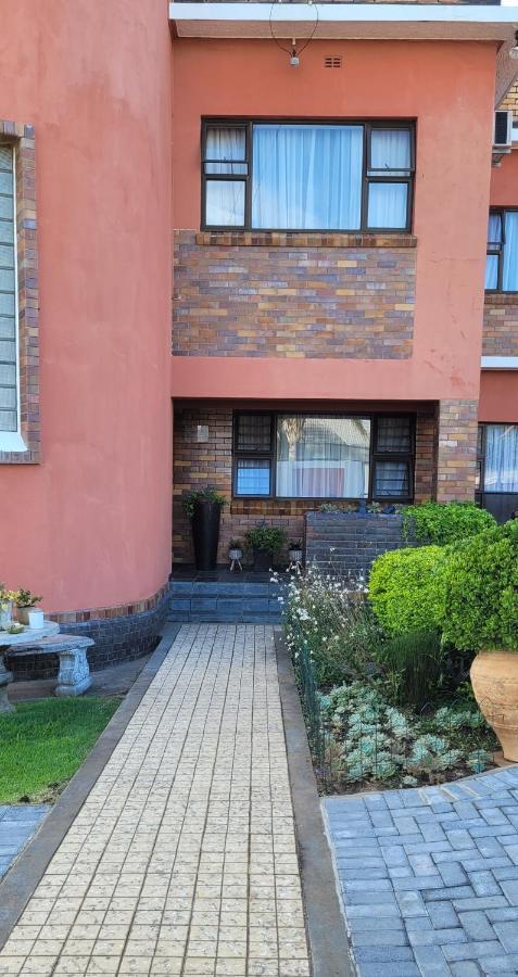 Harewood Lodge East London Εξωτερικό φωτογραφία